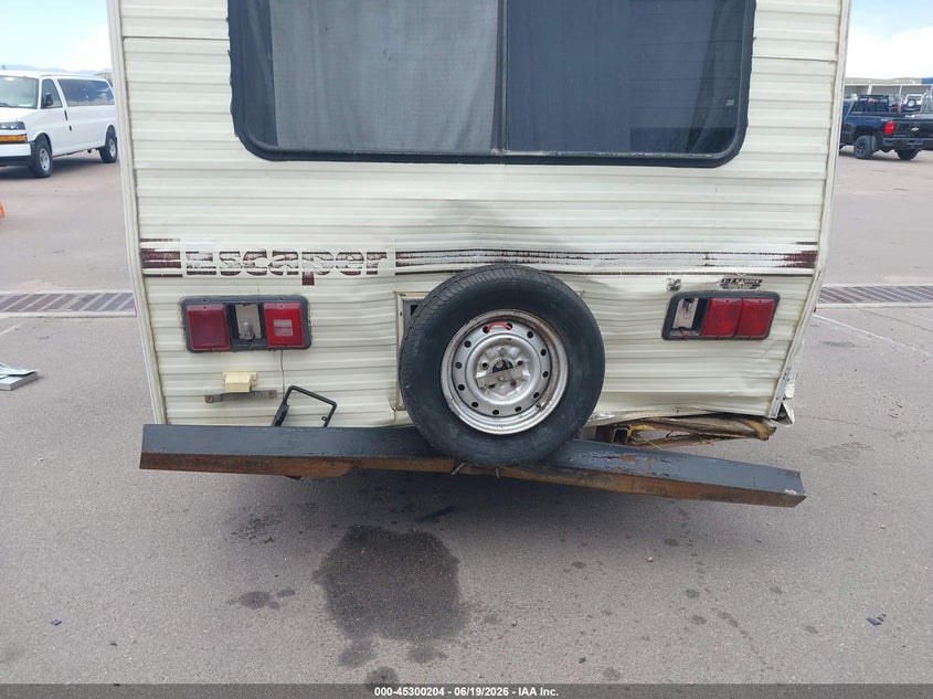 1985 EXCEL PICKUP COMMERCIAL/CAMPER auction photo 6