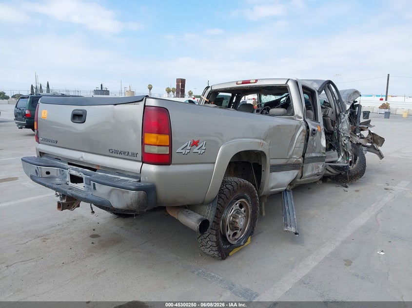2002 CHEVROLET SILVERADO 2500HD auction photo 4