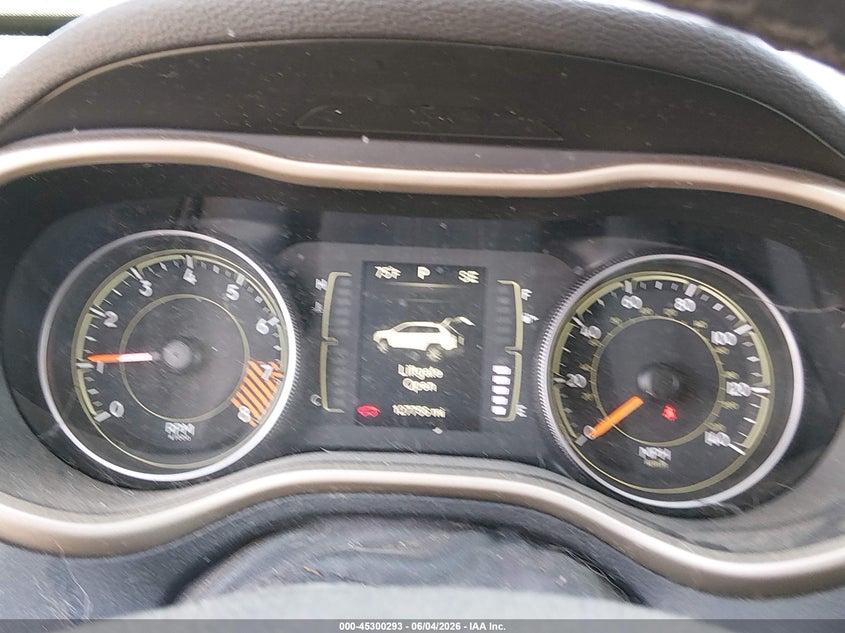 2015 JEEP CHEROKEE auction photo 7