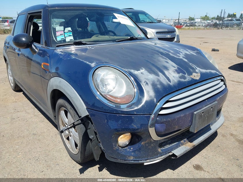 2015 Mini Hardtop Cooper VIN: WMWXS5C58FT828315 Lot: 45300388
