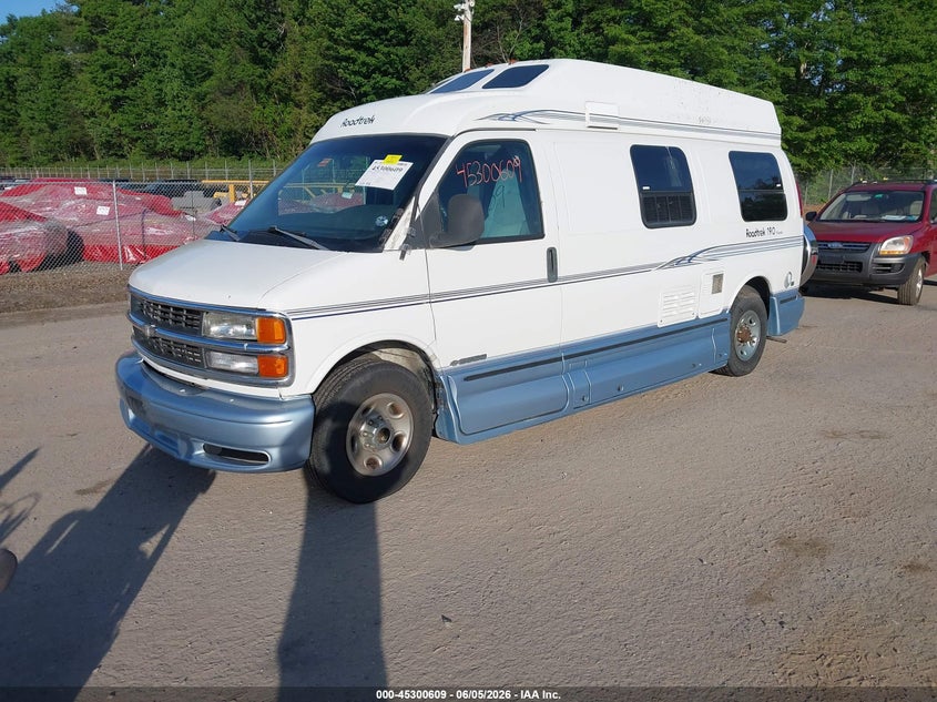 1GCHG39RX21229218 2002 Chevrolet Express photo 1