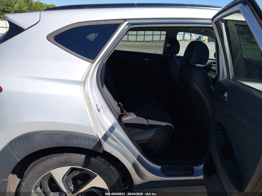 2016 HYUNDAI TUCSON auction photo 8