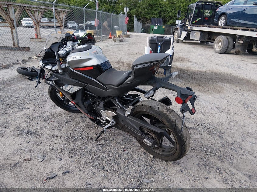 2025 CF MOTO 450SS auction photo 3