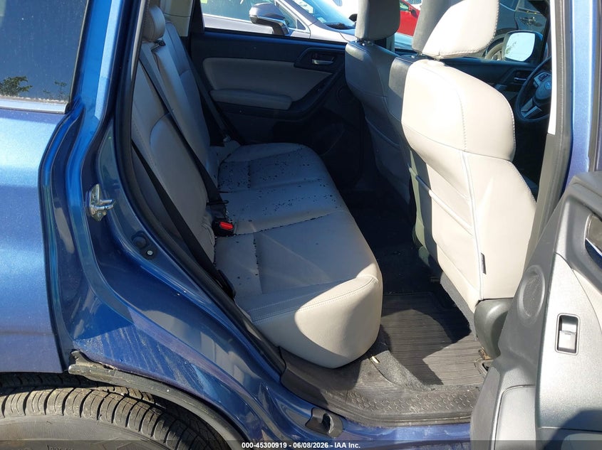 2017 SUBARU FORESTER auction photo 8