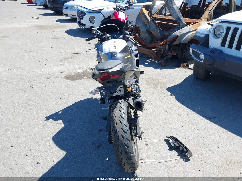2021 Kawasaki Ex400 VIN: JKAEXKG11MDAE0719 Lot: 45300957