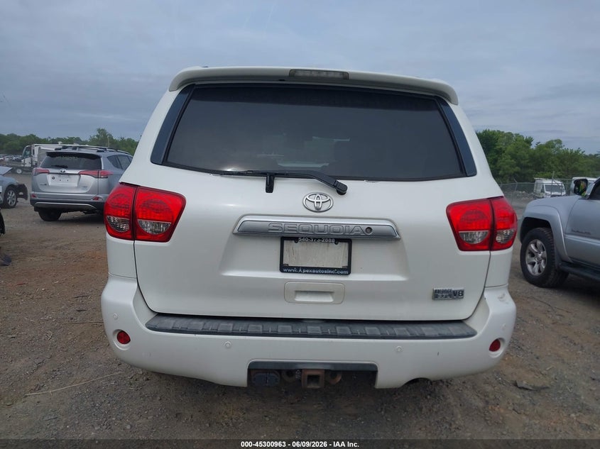 2011 Toyota Sequoia Platinum 5.7L V8 VIN: 5TDDY5G1XBS043234 Lot: 45300963