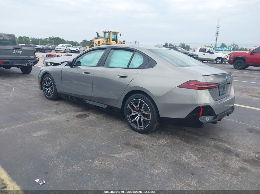 2026 BMW I5 auction photo 3