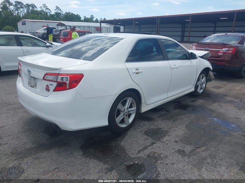 Vin: 4t1bf1fk5eu306547, lot: 45799044, toyota camry se 20144