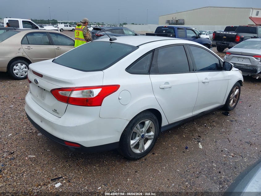 Vin: 1fadp3f28dl307028, lot: 45799057, ford focus se 20134