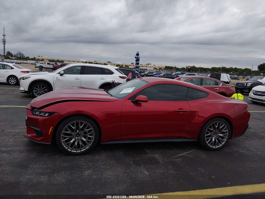 2024 Ford Mustang 2.3 Ecoboost Premium Fastback red Lot 111045301258 Vin 1FA6P8TH3R5133072