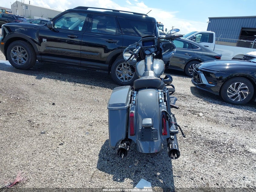 2018 HARLEY-DAVIDSON FLTRXSE auction photo 6