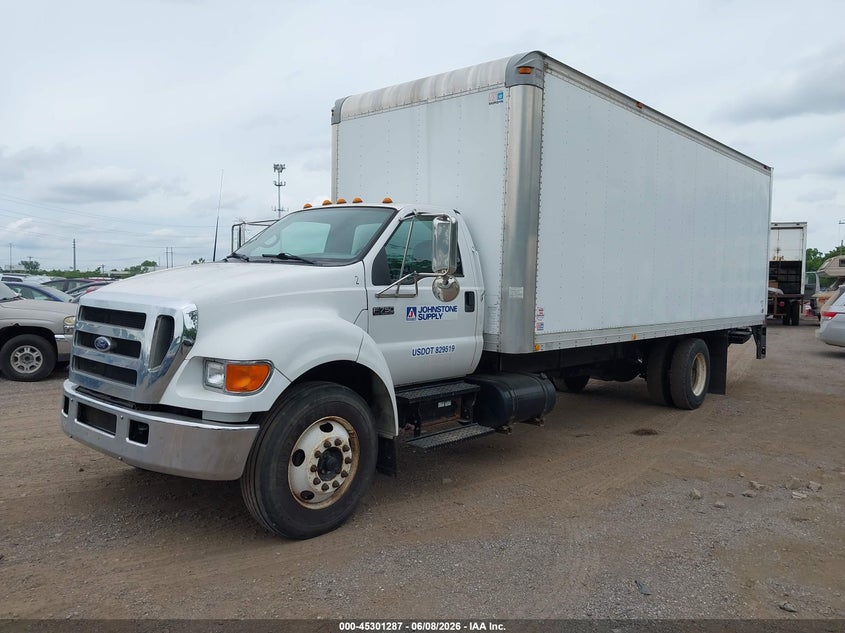 2006 FORD F-750 auction photo 2