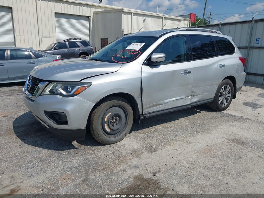 2018 NISSAN PATHFINDER auction photo 2