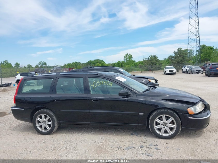 2005 Volvo V70 2.5T VIN: YV1SW592851493513 Lot: 45301358