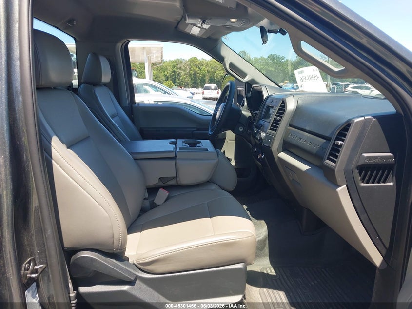 2019 FORD F-350 CHASSIS auction photo 5