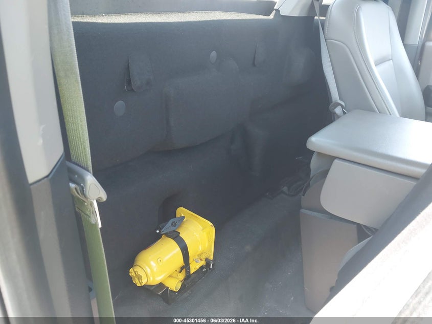 2019 FORD F-350 CHASSIS auction photo 8
