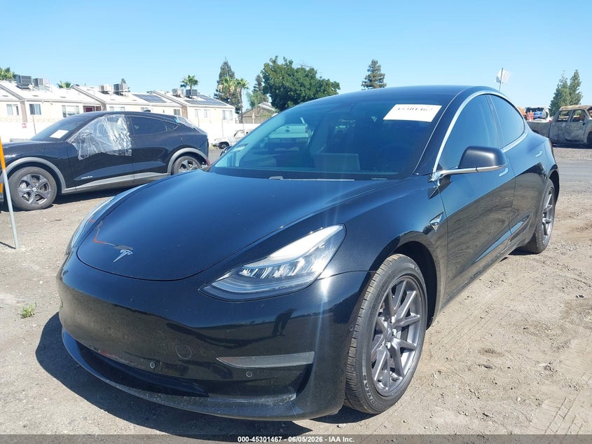 Vin: 5yj3e1ea6jf171635, lot: 45799330, tesla model 3 long range/mid range 20182