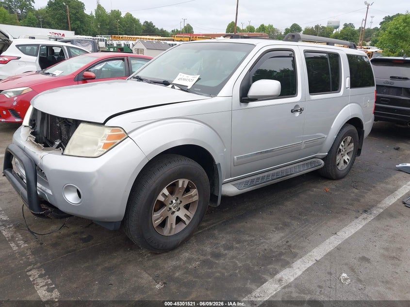 Vin: 5n1ar1nb6cc640349, lot: 45799384, nissan pathfinder silver 20122