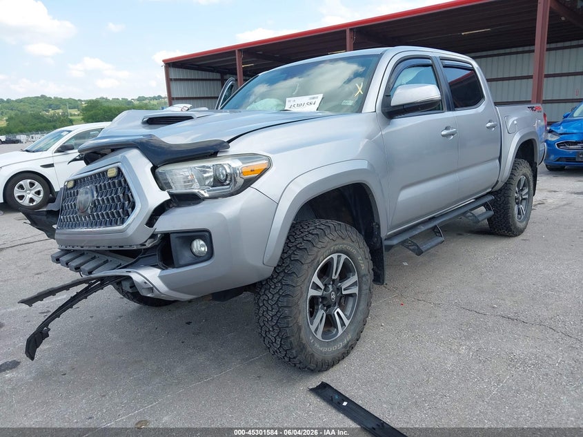 2018 TOYOTA TACOMA auction photo 2