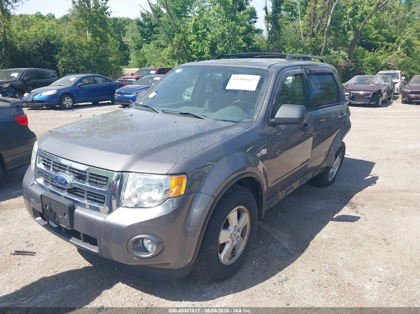 Vin: 1fmcu0d76bkb83142, lot: 45799480, ford escape xlt 20112