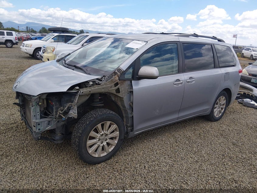 Vin: 5tdjk3dc8ds050524, lot: 45799554, toyota sienna le 7 passenger 20132