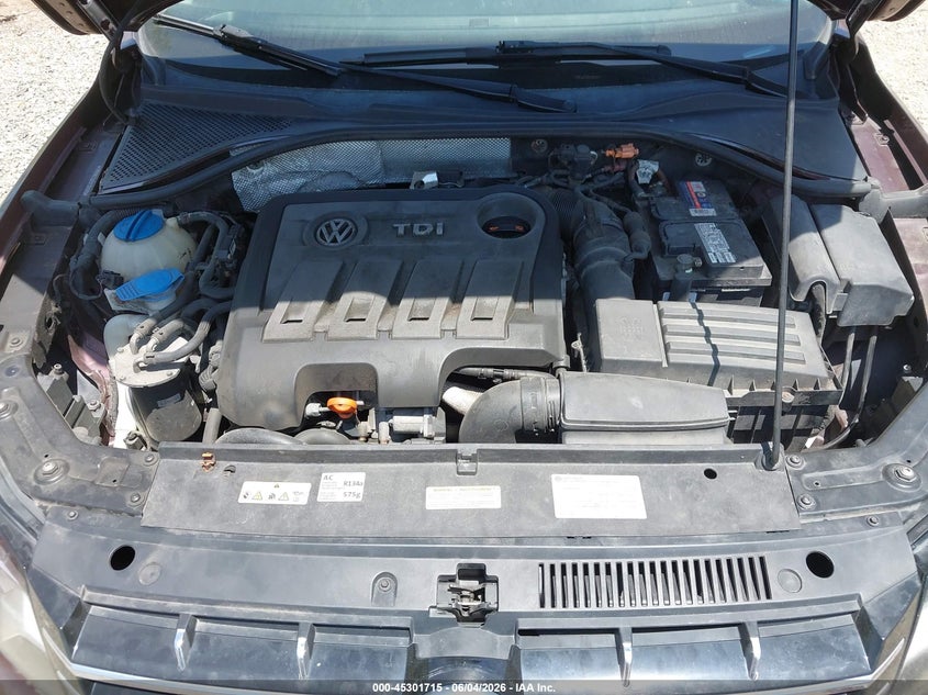 2013 Volkswagen Passat 2.0L Tdi Se VIN: 1VWBN7A32DC052369 Lot: 45301715