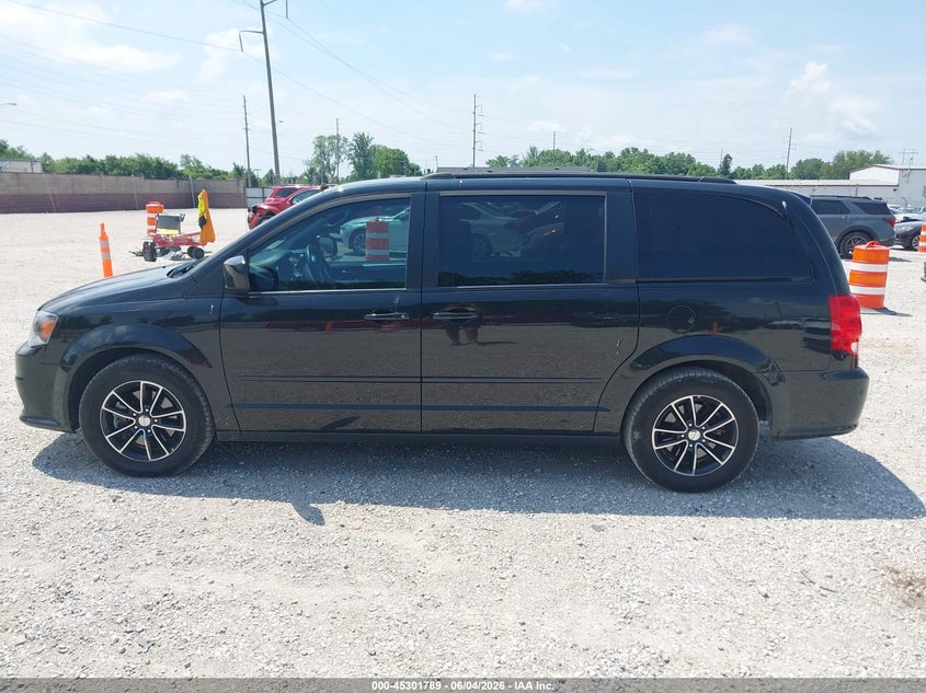 2016 Dodge Grand Caravan R/T VIN: 2C4RDGEG2GR384213 Lot: 45301789