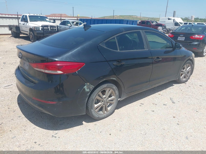 2018 HYUNDAI ELANTRA auction photo 4