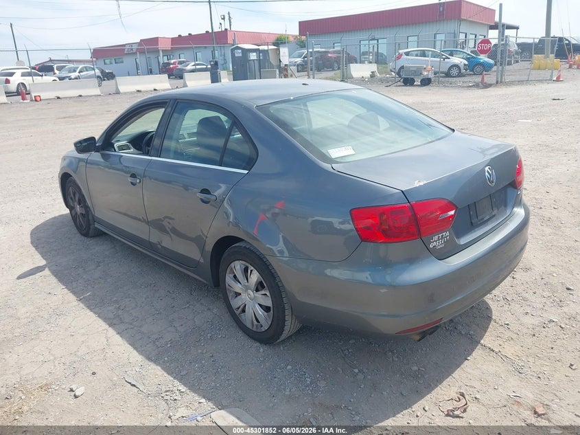 2013 VOLKSWAGEN JETTA auction photo 3