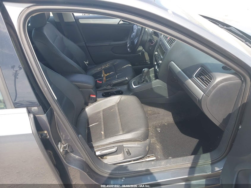 2013 VOLKSWAGEN JETTA auction photo 5