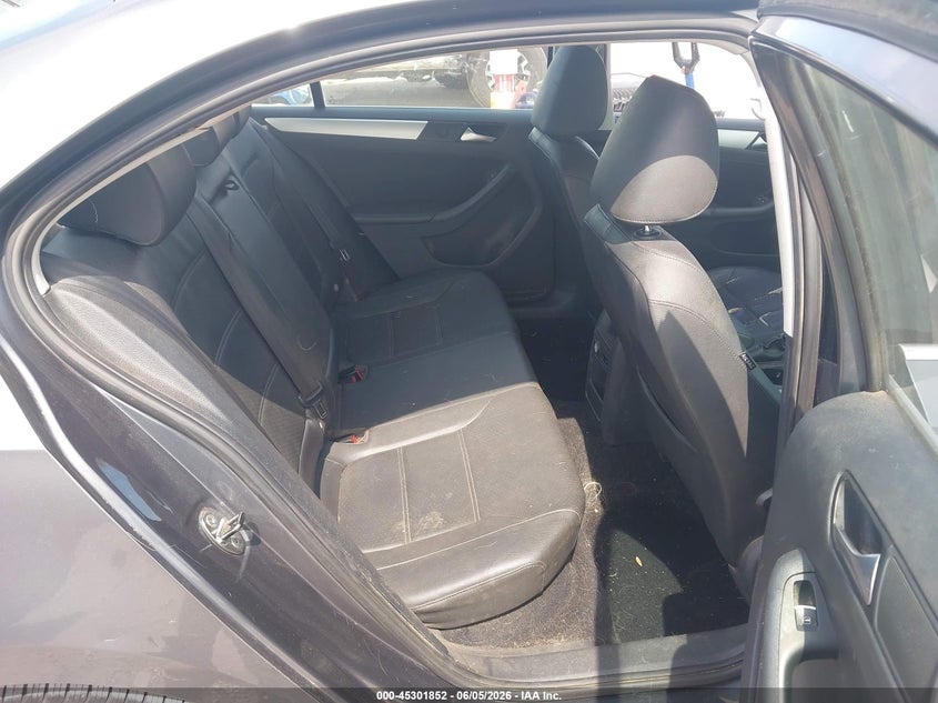 2013 VOLKSWAGEN JETTA auction photo 8