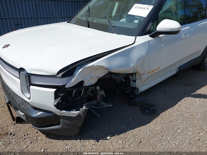 2024 RIVIAN R1S auction photo 6
