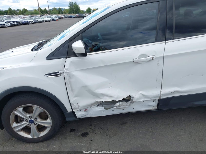 2016 FORD ESCAPE auction photo 6