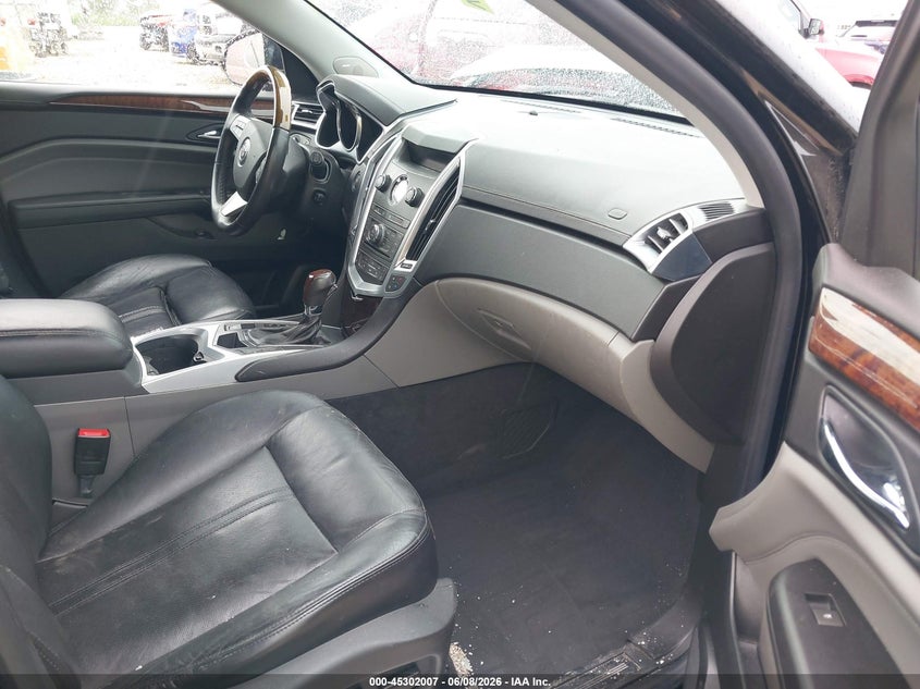 2010 CADILLAC SRX auction photo 5