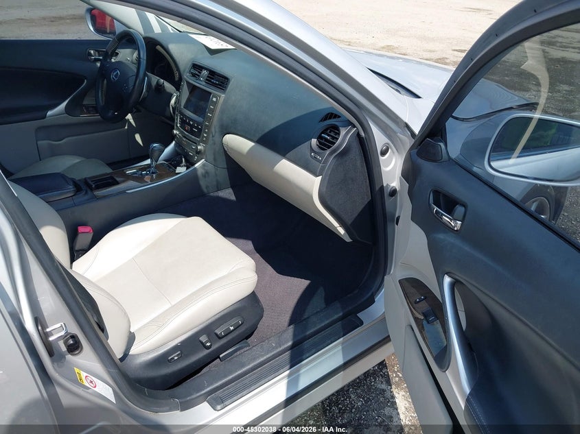 2010 LEXUS IS 250 auction photo 5