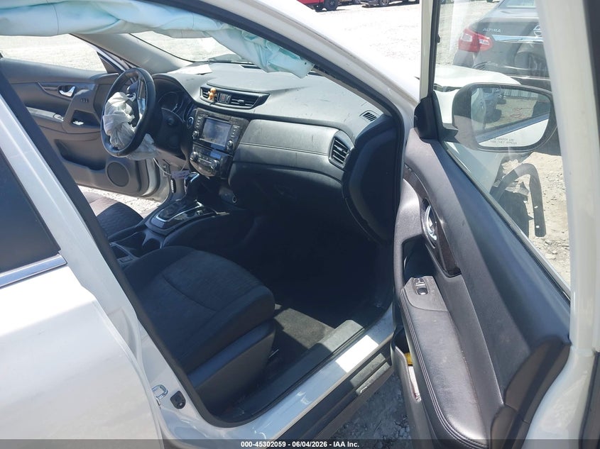 2018 NISSAN ROGUE auction photo 5