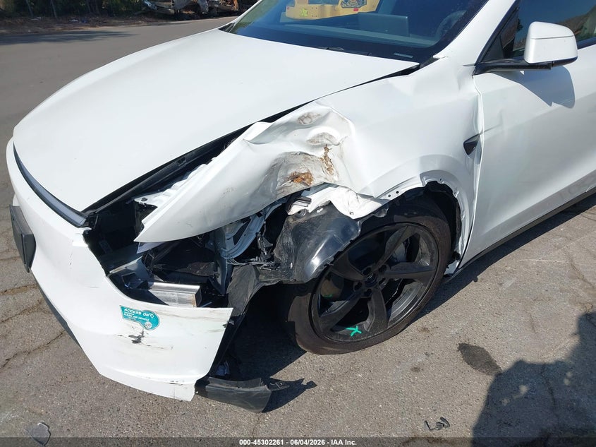 2026 Tesla Model Y Premium Rear-Wheel Drive/Rear-Wheel Drive VIN: 7SAYGDED3TF408356 Lot: 45302261