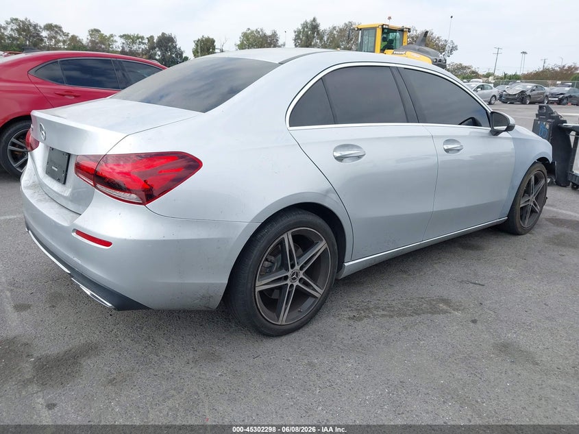 Vin: w1k3g4eb0lj203579, lot: 45800161, mercedes-benz a 220 20204