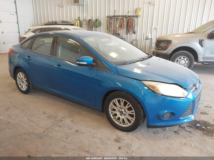 Vin: 1fadp3f20el428914, lot: 45800228, ford focus se 2014 img_1
