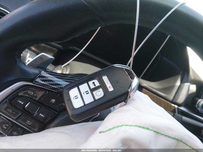 2019 HONDA ACCORD TOURING 2.0T — Photo 11