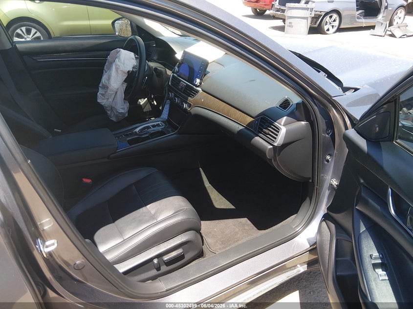 2019 HONDA ACCORD TOURING 2.0T — Photo 5