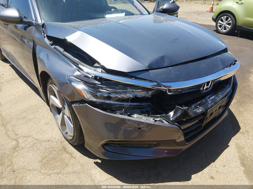 2019 HONDA ACCORD TOURING 2.0T — Photo 6