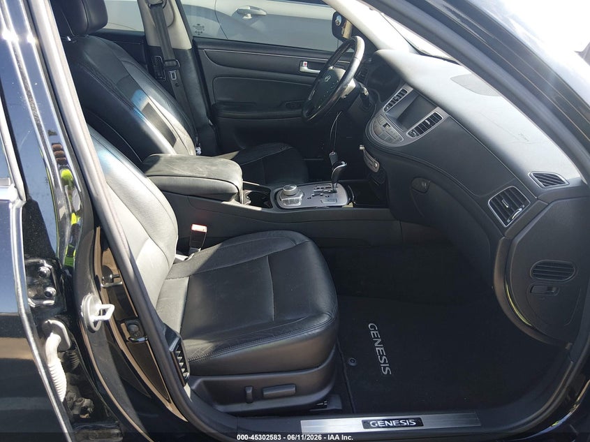 2012 HYUNDAI GENESIS auction photo 5