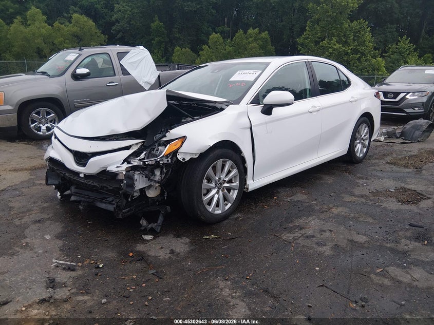 2019 Toyota Camry Le 4T1B11HK7KU268598 photo 1