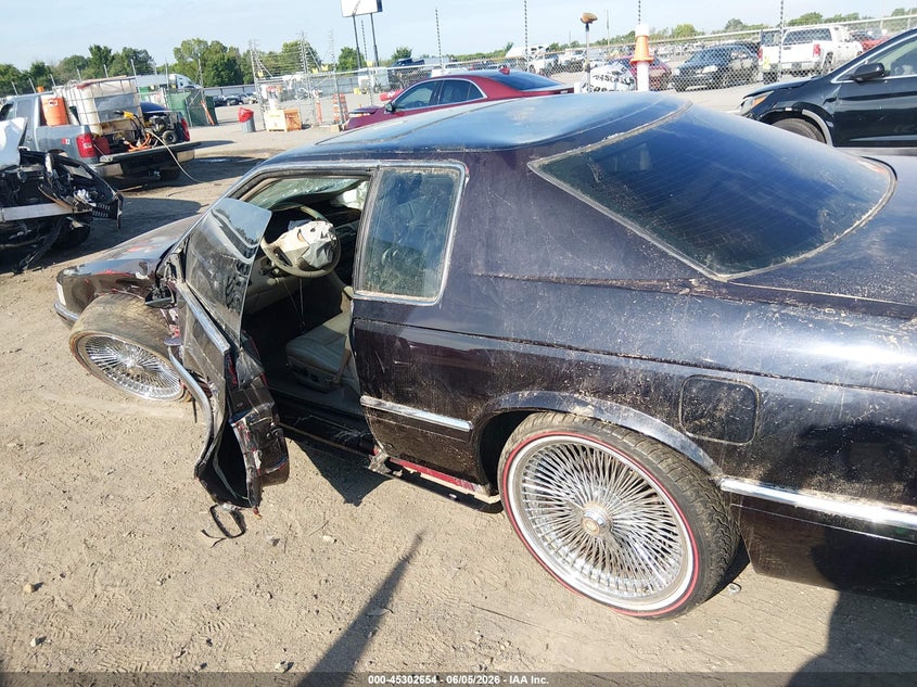 1998 Cadillac Eldorado Standard VIN: 1G6EL12Y8WU611372 Lot: 45302654