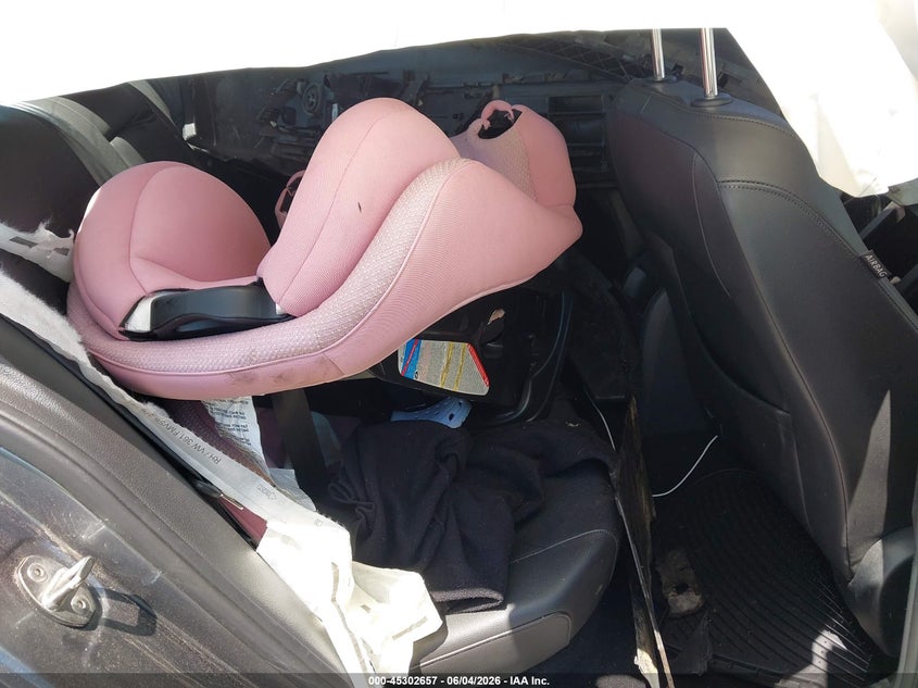 2015 VOLKSWAGEN JETTA auction photo 8