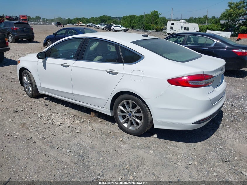 Vin: 3fa6p0hd9hr143687, lot: 45800537, ford fusion se 20173