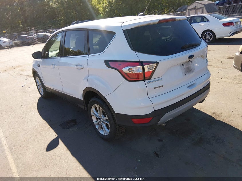 Vin: 1fmcu0gdxhua36112, lot: 45800698, ford escape se 20173