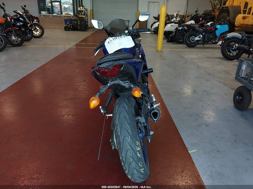 2018 Yamaha Yzfr3 VIN: MH3RH06Y3JK018304 Lot: 45302847