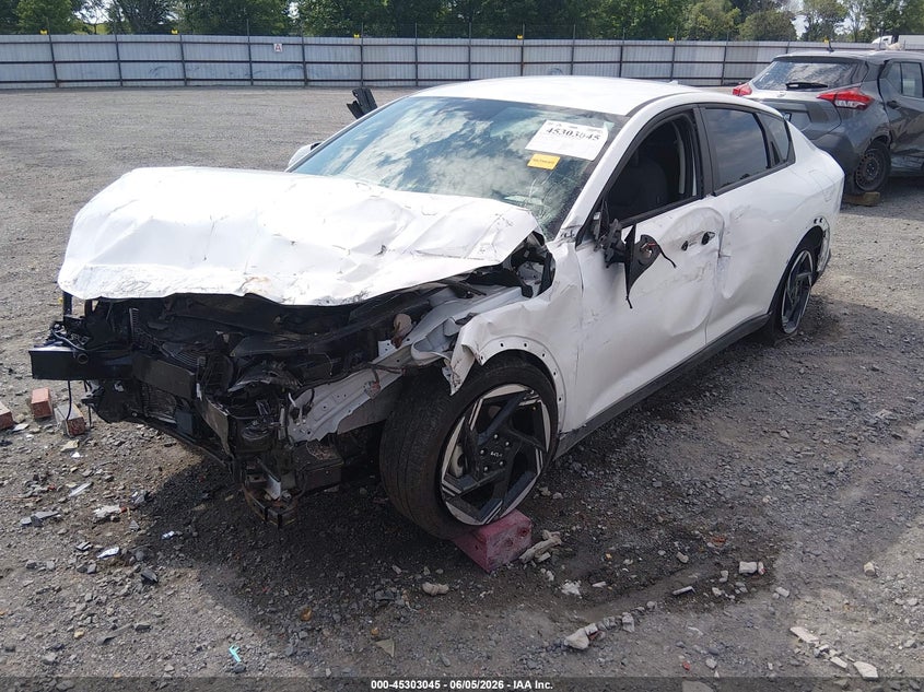 Vin: 3kpfu4de5se160283, lot: 45800908, kia k4 ex 20252